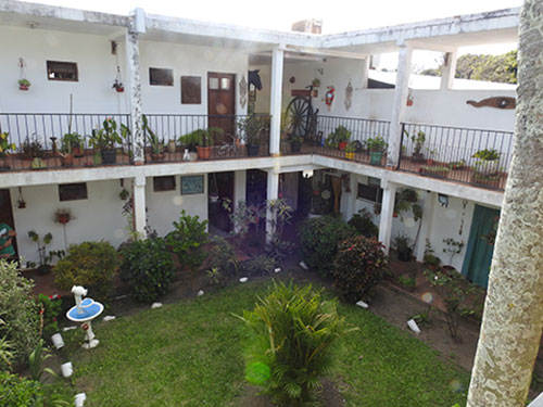 Courtyard garden of Hostería Champagne, Ituzaingó